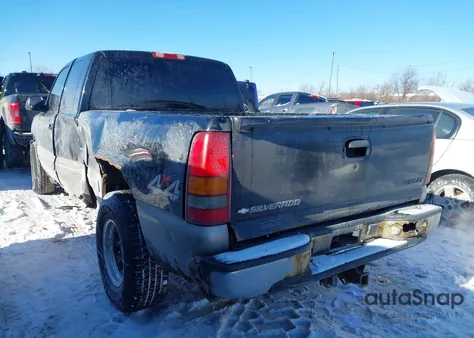 1999 Chevrolet Silverado 1500 Ls z USA, uszkodzony, nr VIN 1GCEK19T2XE103100